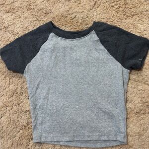Hollister Cropped Gray and Black Raglan T-Shirt